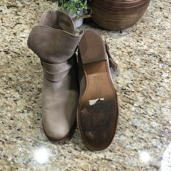 Ugg Australia Elora Leather Almond Toe Ankle Boots Sahara 9.5 - Picture 9 of 9